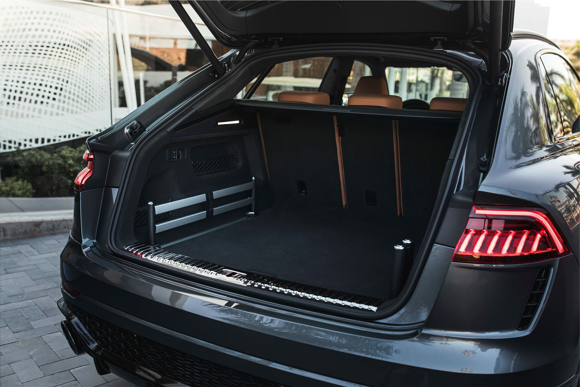 Салон нового Audi RS Q8