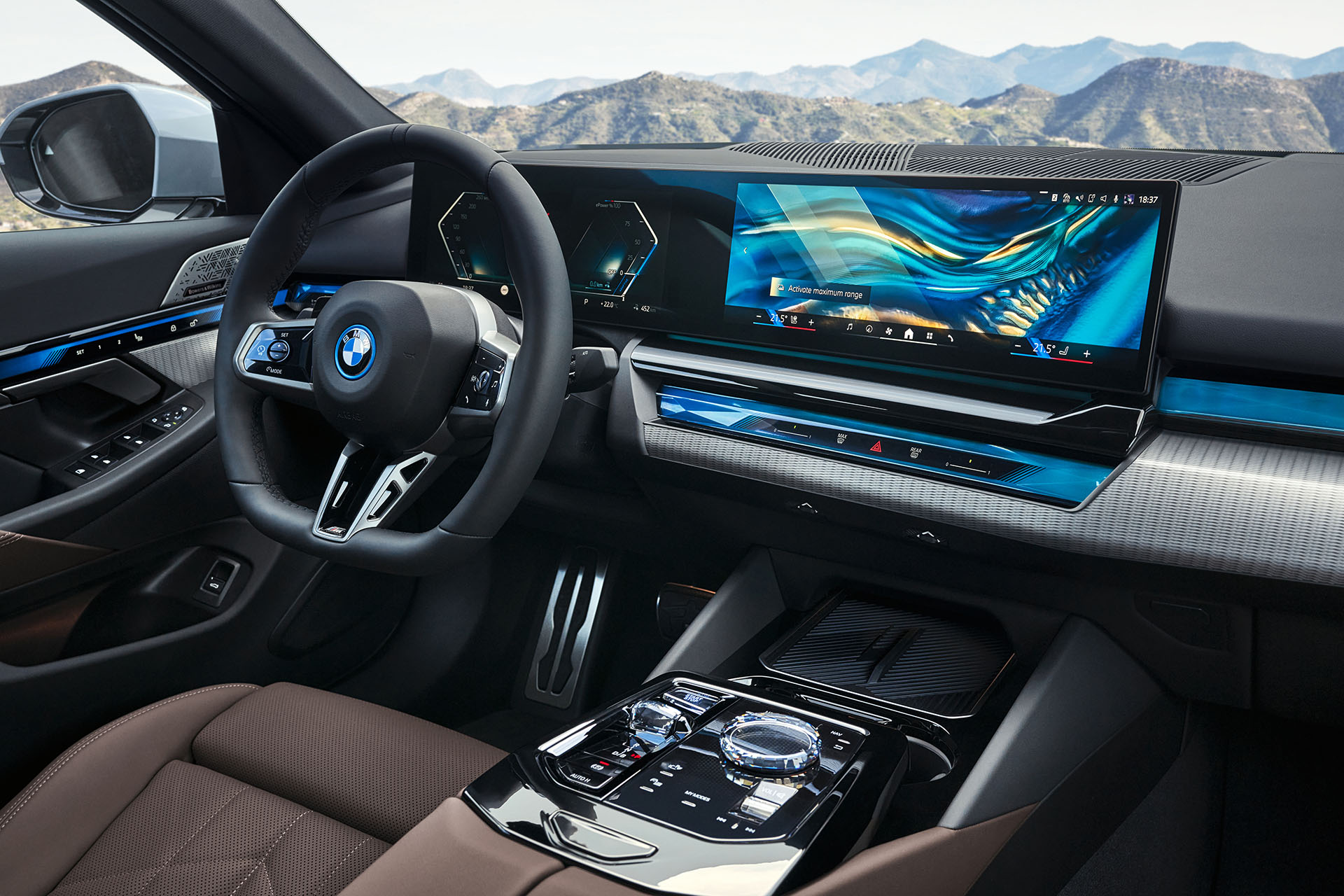 BMW 5 G60 Інтуїтивно зрозуміле управління та нові цифрові можливості