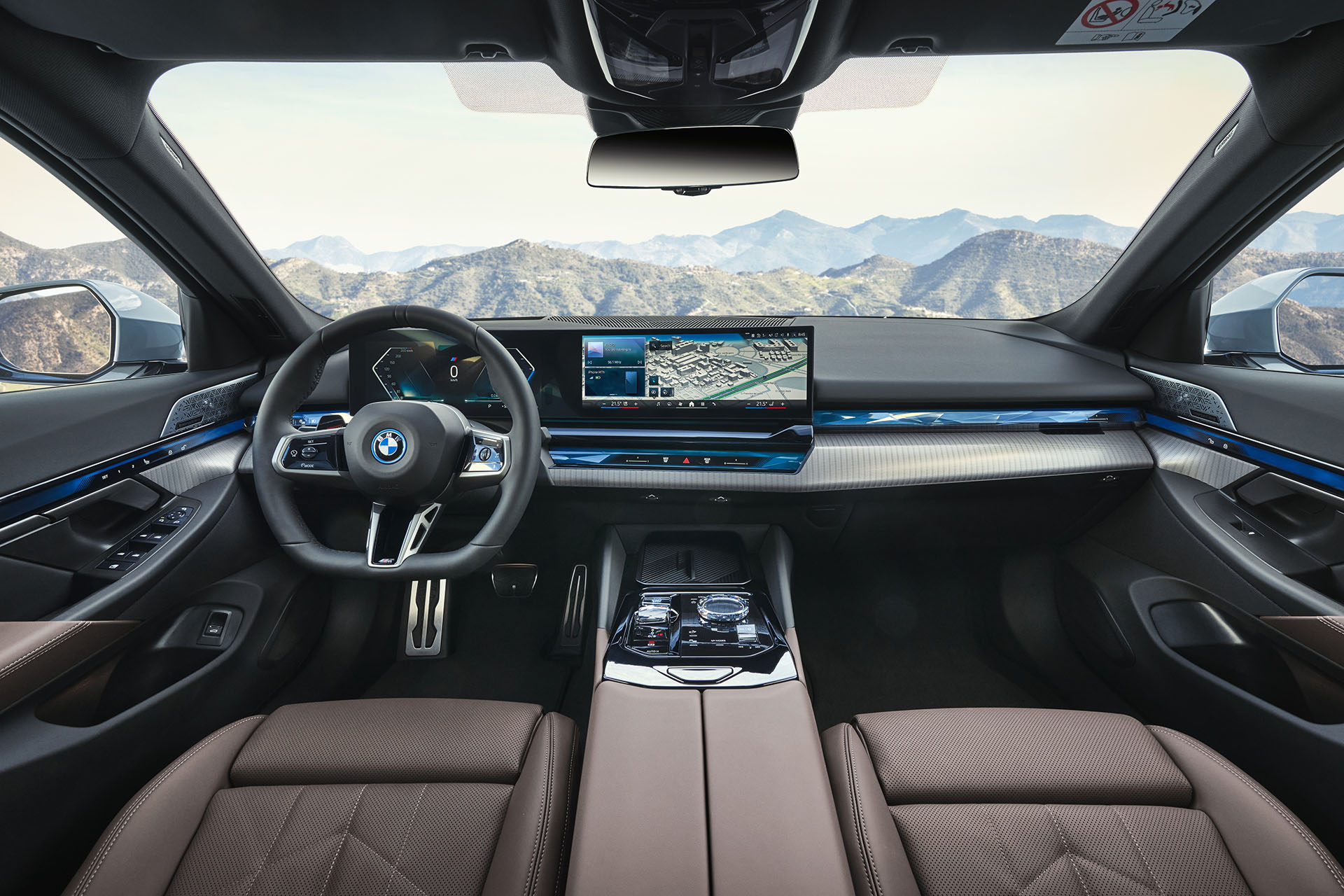 Новий BMW i5 G60 салон