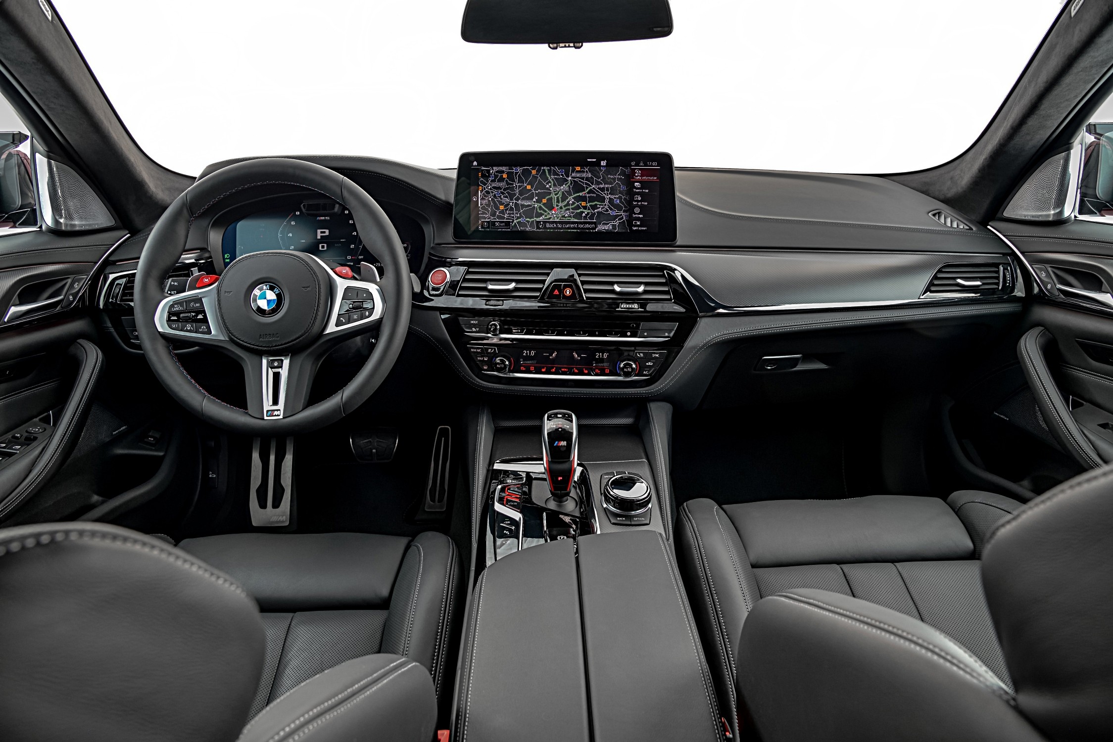 Новый BMW M5 Competition салон