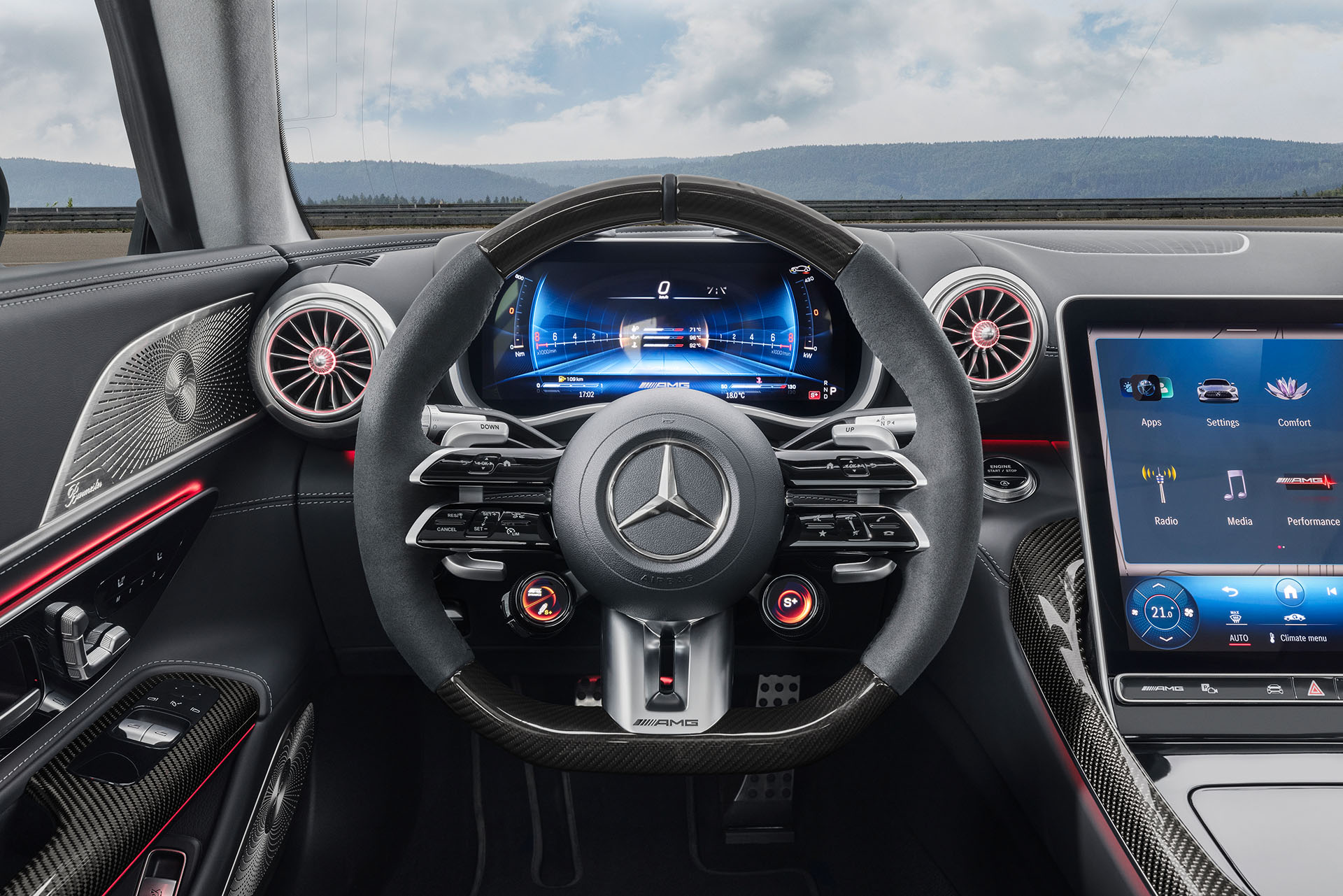 Mercedes-AMG GT Coupe Інтуїтивне керування з MBUX 