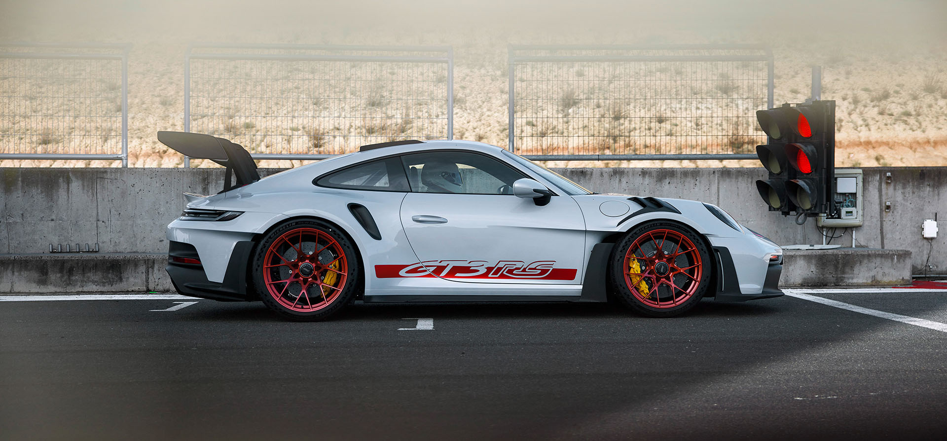 Porsche 911 GT3 RS Weissach