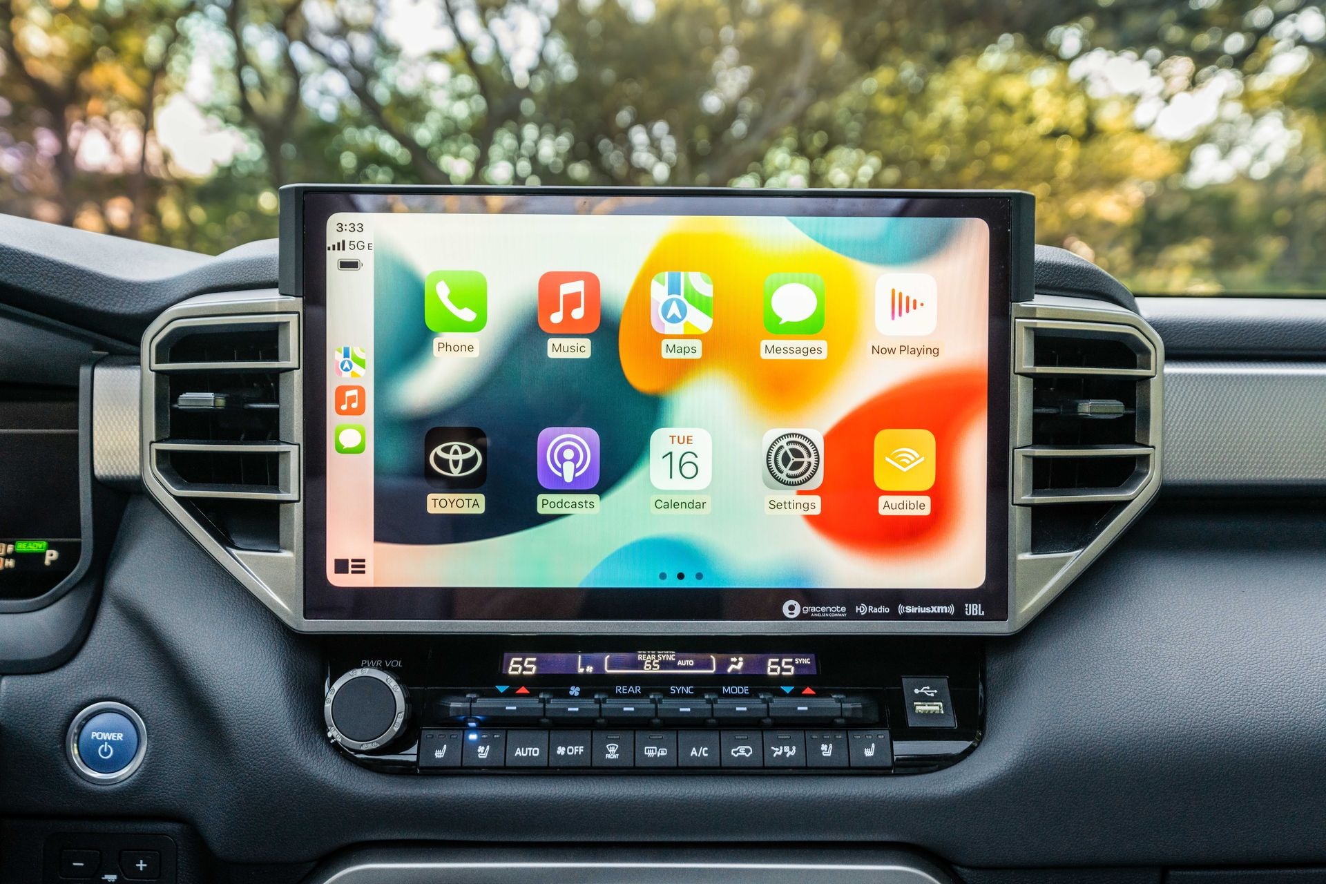 Toyota Sequoia сенсорний екран