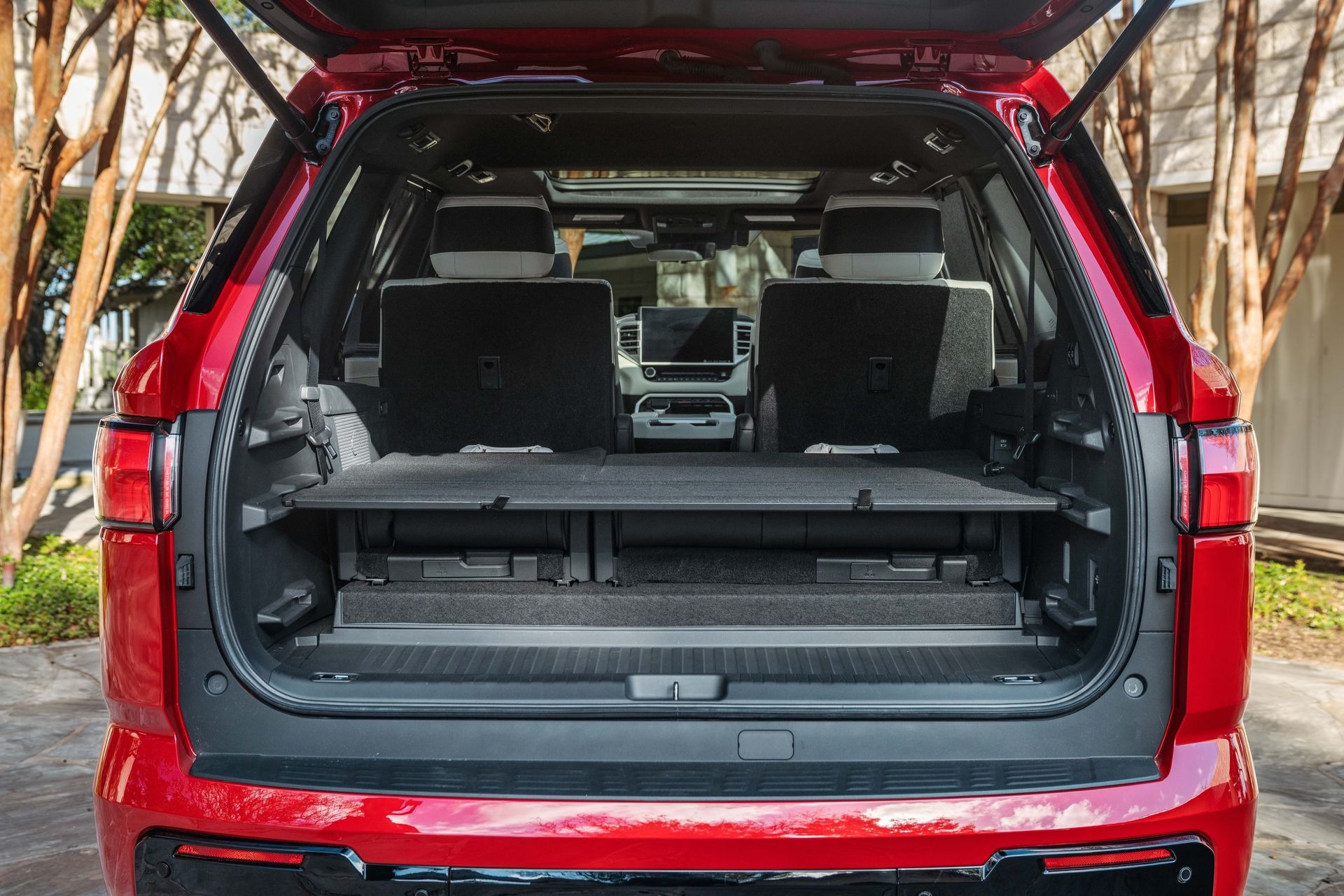 Toyota Sequoia 2023 багажник